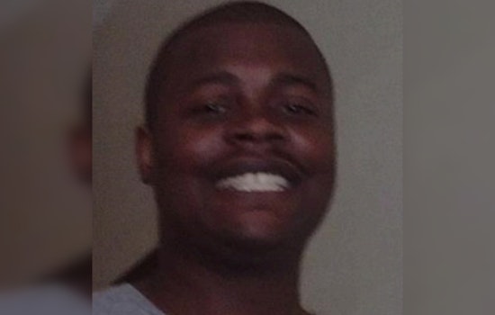 Chicago Police Issue Alert for Missing Man Daron Washington, Seek Public's Help