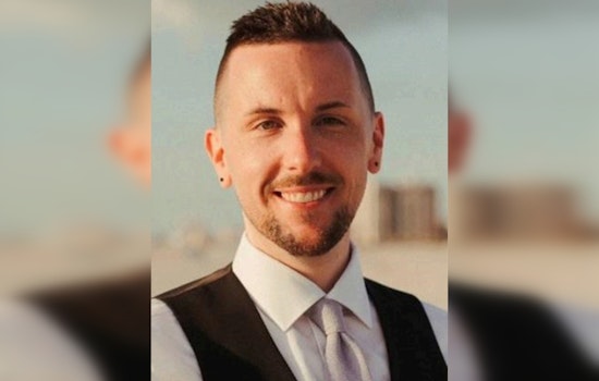 Chicago Police Solicit Public's Help to Locate Missing 34-Year-Old Kevin Spencer Last Seen on West Oakdale Avenue