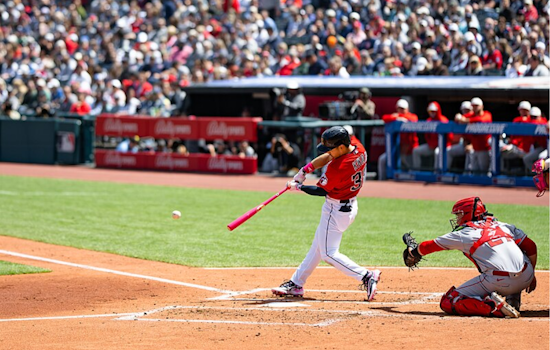 Cleveland Guardians Secure One-Year Deals with Outfielders Steven Kwan and Lane Thomas Ahead of 2025 MLB Season