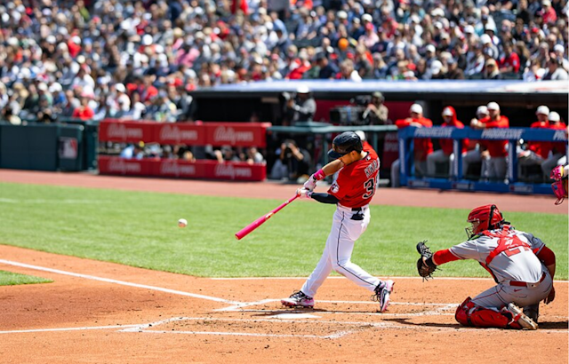 Cleveland Guardians Secure One-Year Deals with Outfielders Steven Kwan and Lane Thomas Ahead of 2025 MLB Season