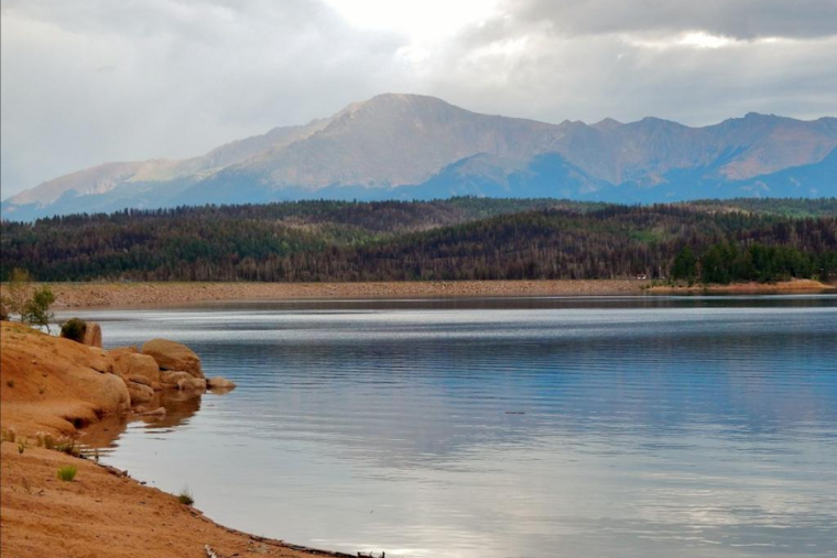 Colorado Governor Unveils Plan for Recreational and Conservation Enhancements on Pikes Peak in Collaboration with Local and Federal Agencies