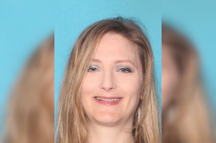 Community and Columbia Heights Police Seek Help in Locating Missing Woman Elizabeth Mead