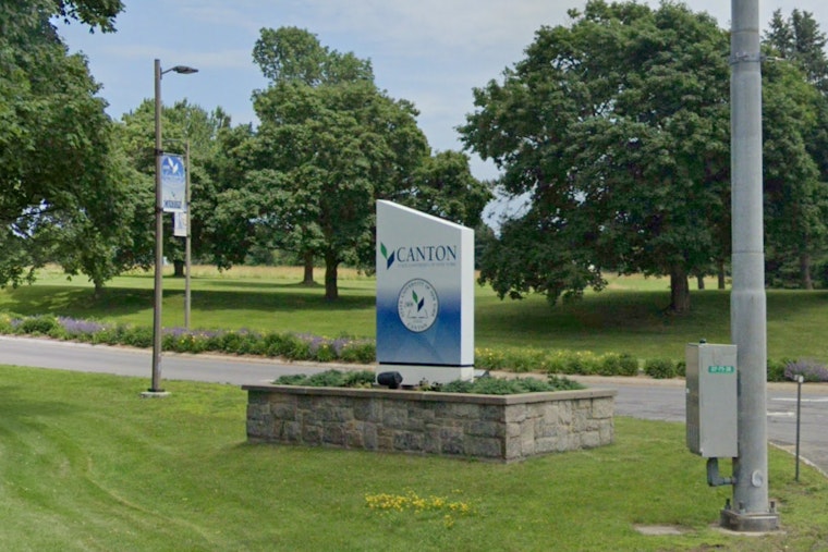 Corning Pledges Over $315 Million to Boost Semiconductor Production in New York, Generating 300 Jobs