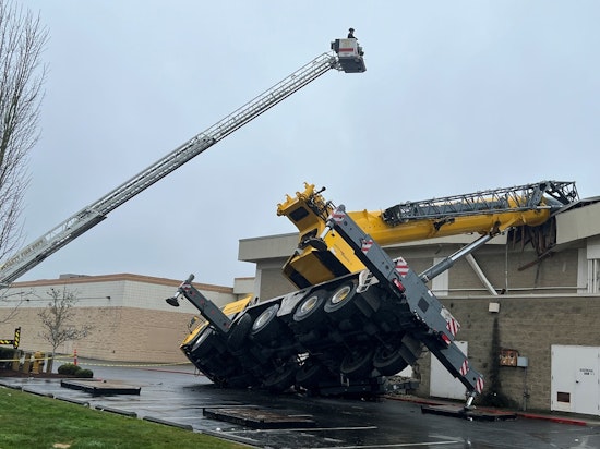 Crane Collapse at Everett Mall Injures Two, Sparks Major Investigation