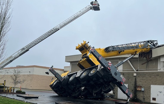 Crane Collapse at Everett Mall Injures Two, Sparks Major Investigation