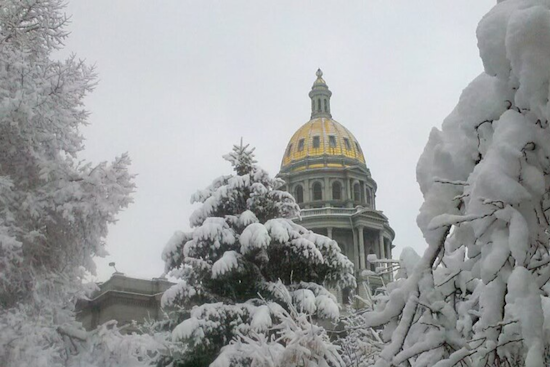 Denver on Alert: NWS Warns of Snowstorm and Severe Temperature Drop, Urges Precaution for Treacherous Conditions