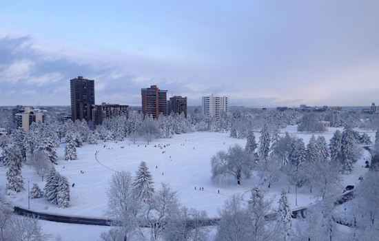 Denver Readies for Snow as Wintry Weather Approaches, National Weather Service Issues Alert