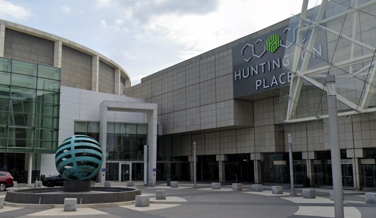 Detroit Auto Show Fuses with Lions Playoff Fever in Spirited Rally at Huntington Place