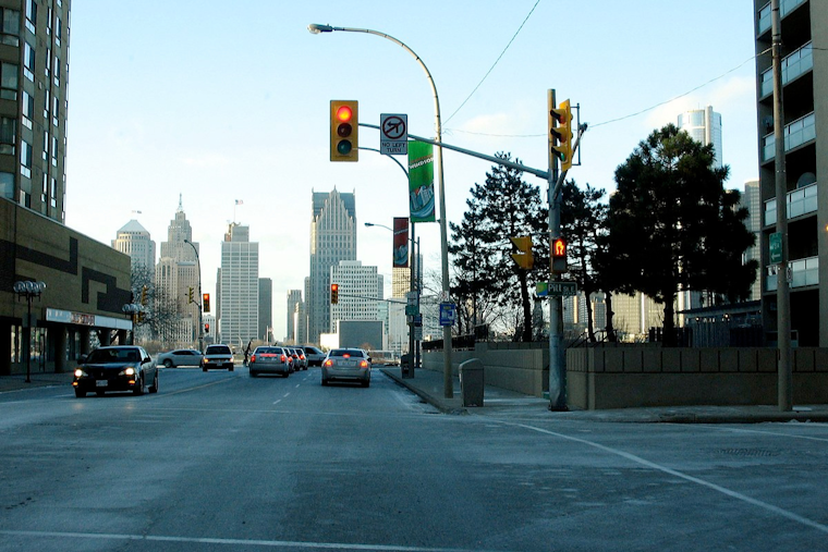 Detroit Braces for Fluctuating Weather: Snow Chances and Wind Chills in the Forecast