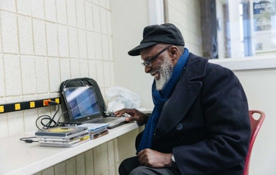 Detroit Launches "Motor City Tech Bars" for Free Computer Support and Repairs to Bridge Digital Divide