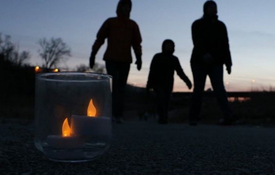 Discover Wisconsin's Winter Magic: Candlelight Events at State Parks Draw Community Together