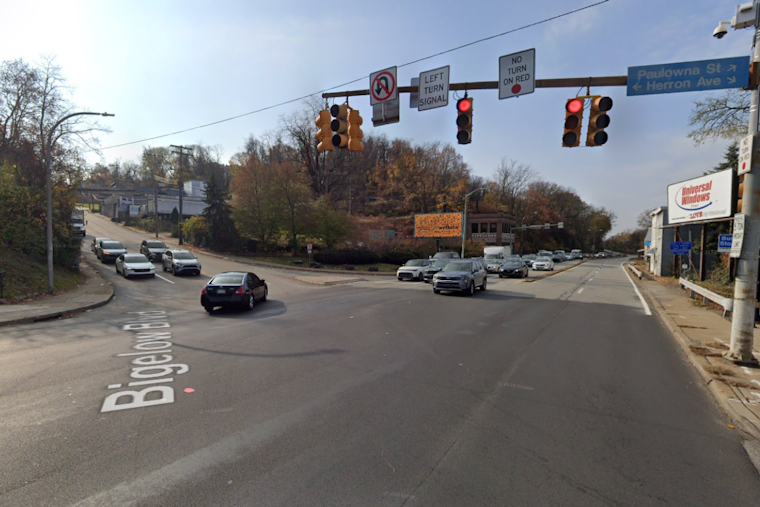 Driver Ejected and Injured in Single-Vehicle Crash on Pittsburgh's Bigelow Blvd., Road Now Reopened