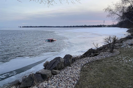Driver Miraculously Unharmed as Vehicle Plunges into Lake Winnebago Near Neenah's Kimberly Point Park