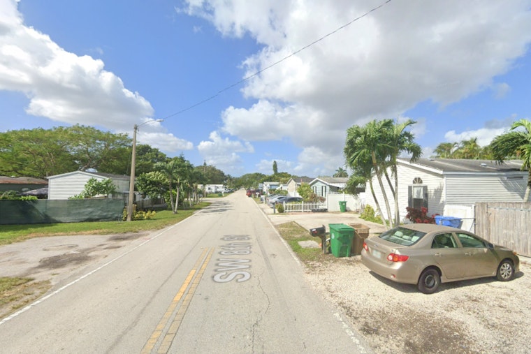 Early Morning Blaze in Davie Mobile Home Claims Three Dogs, Resident Hospitalized