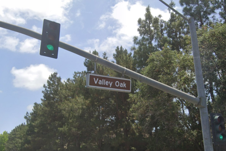 Early Morning Crash in Irvine Claims Life of Aliso Viejo Woman, Police Investigate Cause