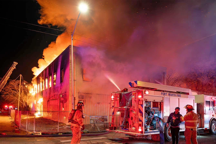 Early Morning Inferno Engulfs Abandoned Fort Worth Building, Firefighters Thwart Spread to Neighboring Properties