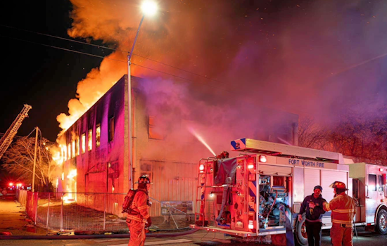 Early Morning Inferno Engulfs Abandoned Fort Worth Building, Firefighters Thwart Spread to Neighboring Properties