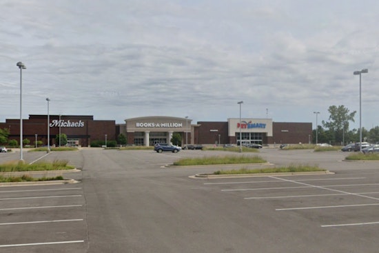Early Morning Shooting at Indianapolis Shopping Center Leaves One Critically Injured as Police Seek Remaining Suspects