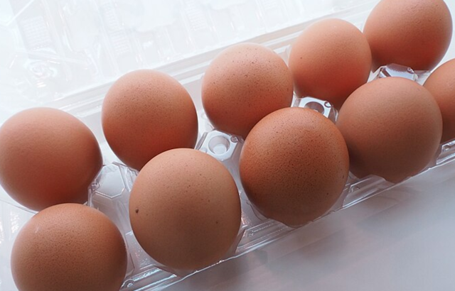 Egg Prices Crack Budgets as California Businesses Scramble Amidst Historic Shortage