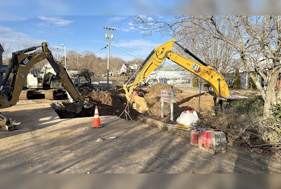 Elizabethton Water Resources Combats Major Water Line Break Beneath CVS on Highway 19-E