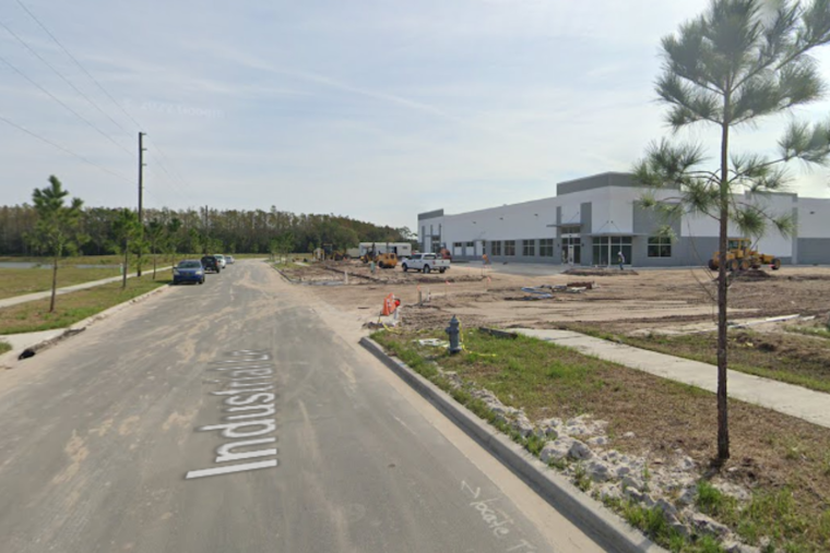 Firefighters Extinguish Blaze at Kissimmee Recycling Plant, No Injuries Reported