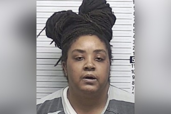 Florida Woman Accidentally Texts Narcotics Investigator in Fentanyl Purchase Mix-Up, Faces Charges
