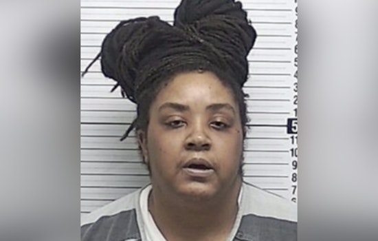 Florida Woman Accidentally Texts Narcotics Investigator in Fentanyl Purchase Mix-Up, Faces Charges