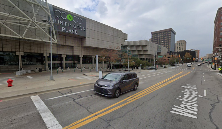 Free Rides on Detroit People Mover for 2025 Auto Show Attendees, Traffic Advisories Issued Downtown