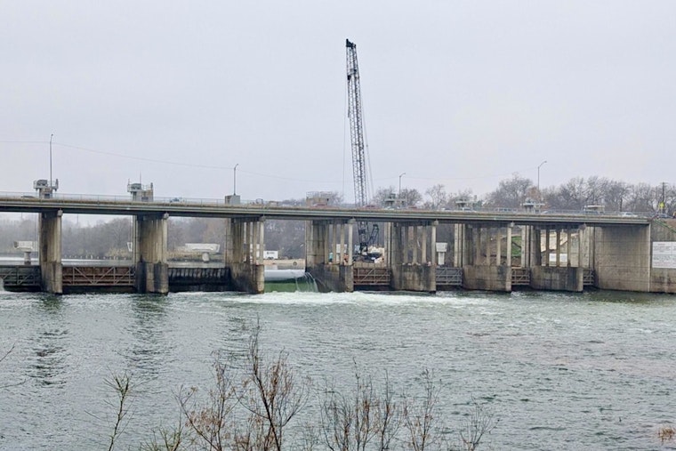 Gate Malfunction at Longhorn Dam Leads to Lady Bird Lake Cleanup Efforts in Austin