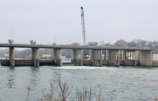 Gate Malfunction at Longhorn Dam Leads to Lady Bird Lake Cleanup Efforts in Austin