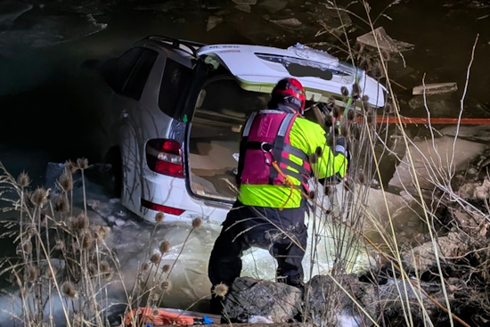 Hamilton First Responders Retrieve Car From Great Miami River, Coroner Called to Scene