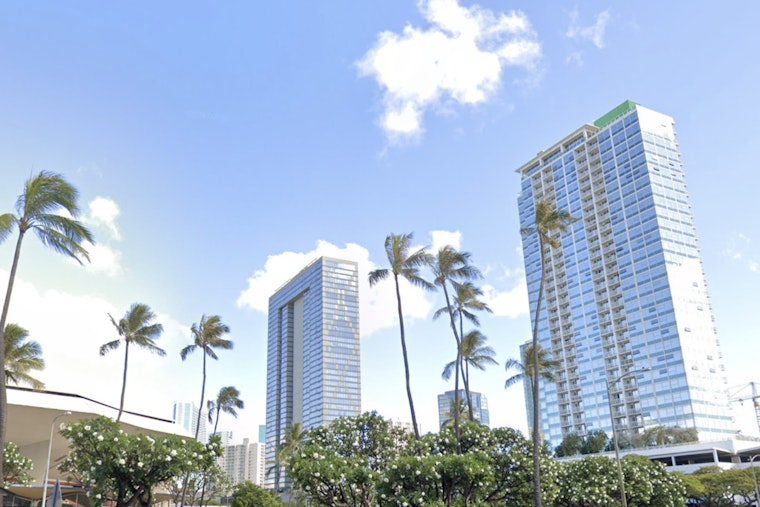 Honolulu Braces for Cool Change as NWS Predicts Cold Front and Clear Skies for Holiday Weekend