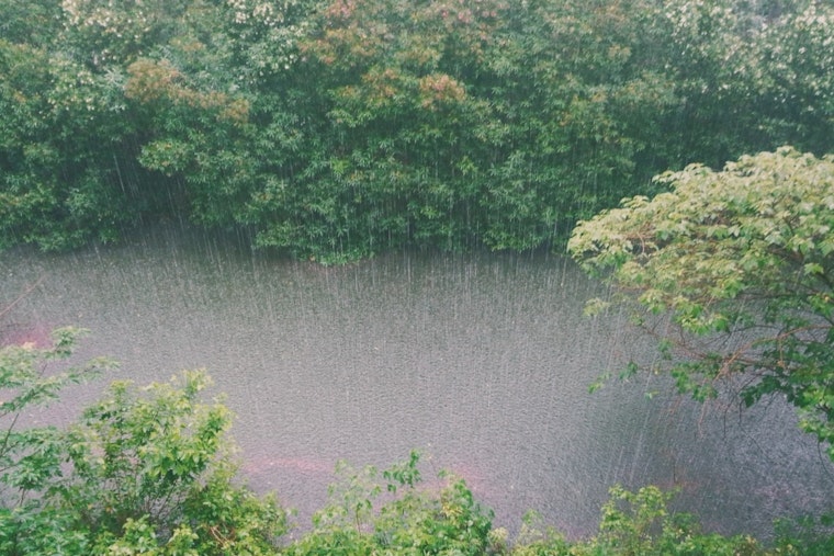 Honolulu Braces for Weather Whiplash with Trade Winds, Thunderstorms, and Possible Flooding on Big Island