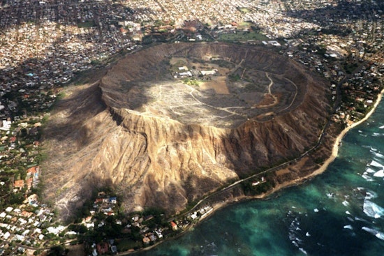 Honolulu Fire Department Successfully Rescues Injured Hiker From Diamond Head Crater Trail