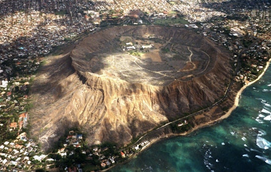 Honolulu Fire Department Successfully Rescues Injured Hiker From Diamond Head Crater Trail
