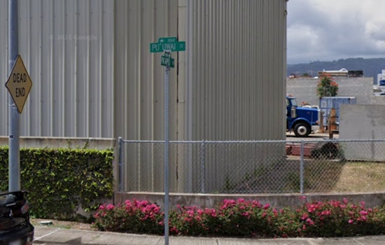 Honolulu Firefighters Extinguish Intense Blaze in Kalihi, No Injuries Reported