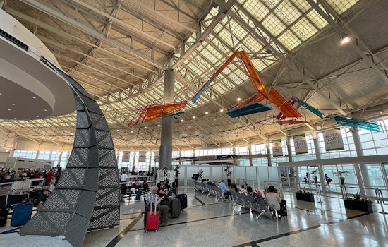 Houston Airports to Shut Down as Severe Winter Storm Approaches, Mayor Urges Caution
