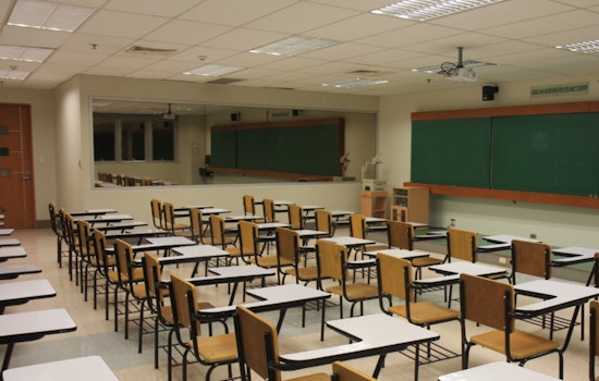 Houston-Area Schools Strategize Reopenings Amid Icy Weather, Some Extend Closures for Safety