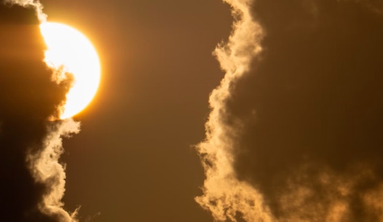 Houston Braces for Weekend Weather Whiplash as Sunny Skies Turn to Sunday Storms