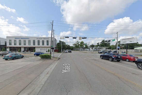 Houston Fire Department Tackles Major Blaze in The Greater Heights, No Injuries Reported