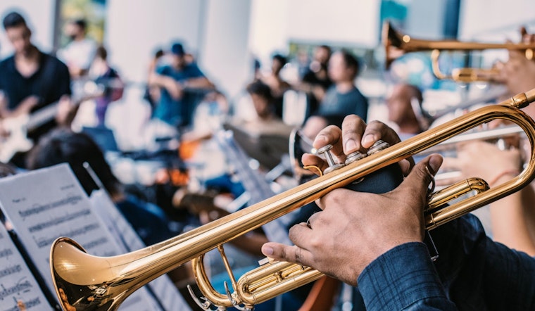Houston High School Mariachi Bands' Whataburger Performance Goes Viral After UIL Competition