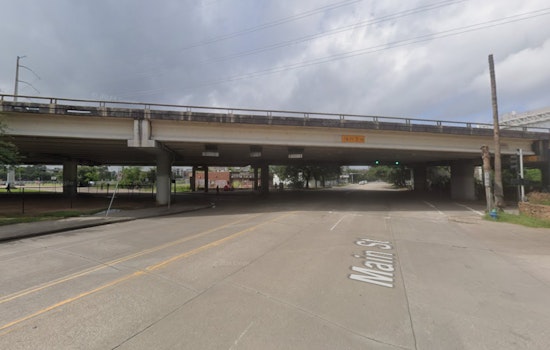 Houston Homicide Probe Underway as Man Found Stabbed Under Midtown Overpass