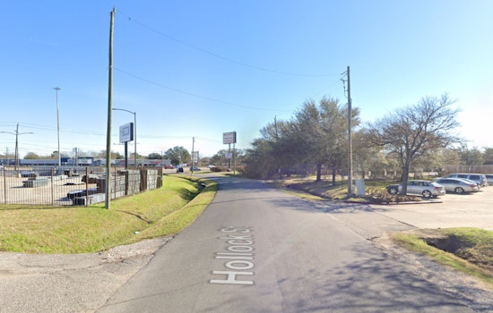Houston Man Found Fatally Shot in Vehicle Sparking Police Investigation