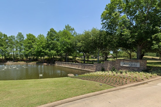Houston Police Investigate After Body Found in Submerged Vehicle at Bay Oaks Country Club