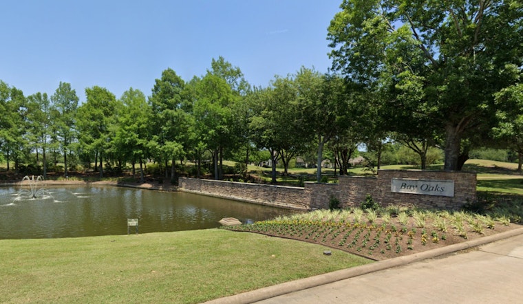 Houston Police Investigate After Body Found in Submerged Vehicle at Bay Oaks Country Club