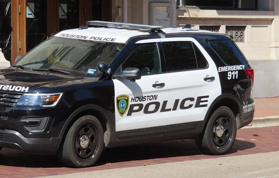 Houston Police Officer Fatally Shoots Man Accused of Trying to Grab Gun During Scuffle