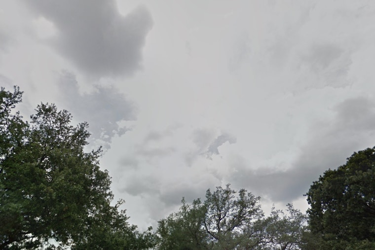 Houston Prepares for Showers and Possible Thunderstorms with Sunny Weather Expected by Weekend