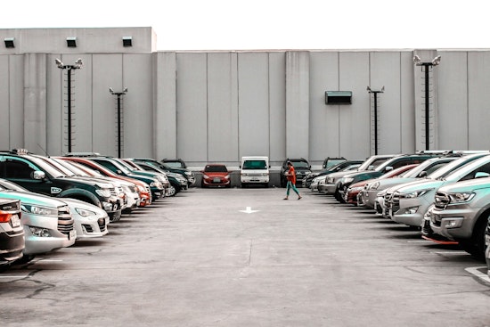 Hutto Seeks Balance Between Growth and Parking, Exploring Paid Options Amid Space Crunch