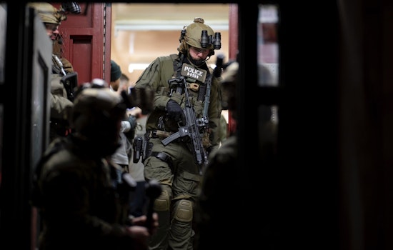 ICE Agents Arrest Suspected Gang Leader in Targeted New York Raids, Broadening Trump's Deportation Efforts