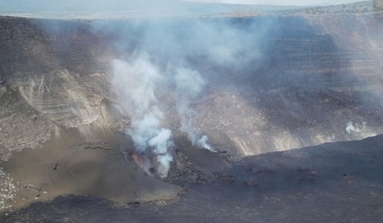 Kīlauea Volcano Eruption on Hawaii's Big Island Enters Pause Phase with Glow in Halemaʻumaʻu Crater Continuing to Attract Spectators